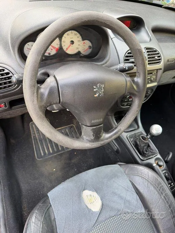 Peugeot 206 2002 photo 4