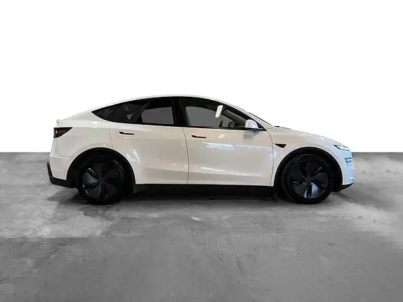 Tesla Model Y 2025 photo 5