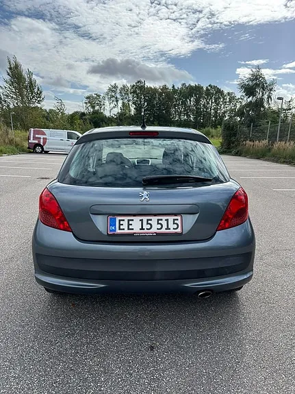 Peugeot 207 2007 photo 5