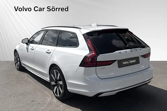 Volvo V90 2026 photo 4