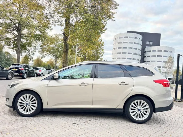 Ford Focus 2017 photo 2