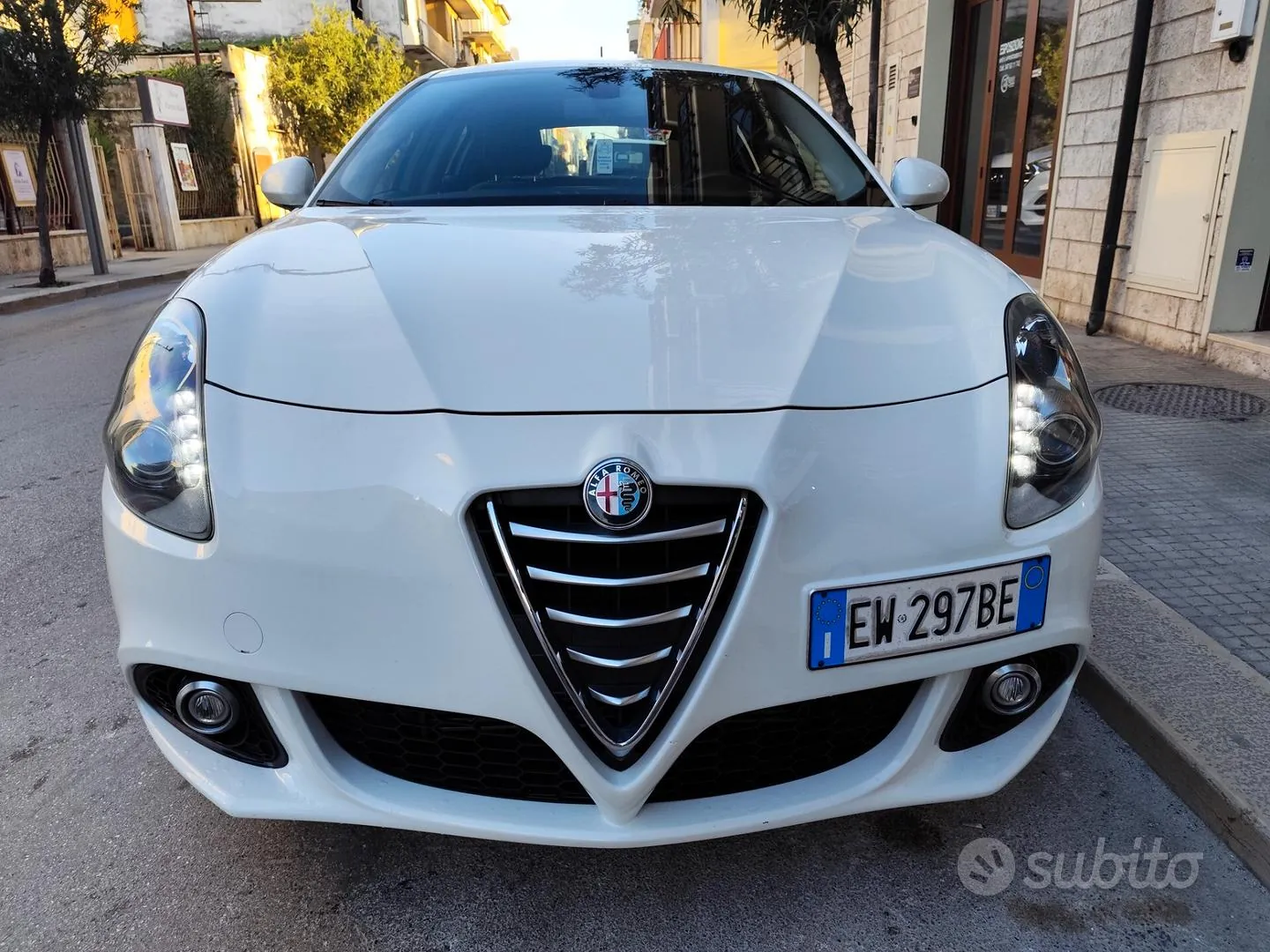 Alfa Romeo Giulietta 2014 photo 2