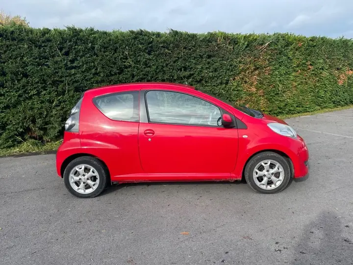 Citroen C1 2011 photo 2