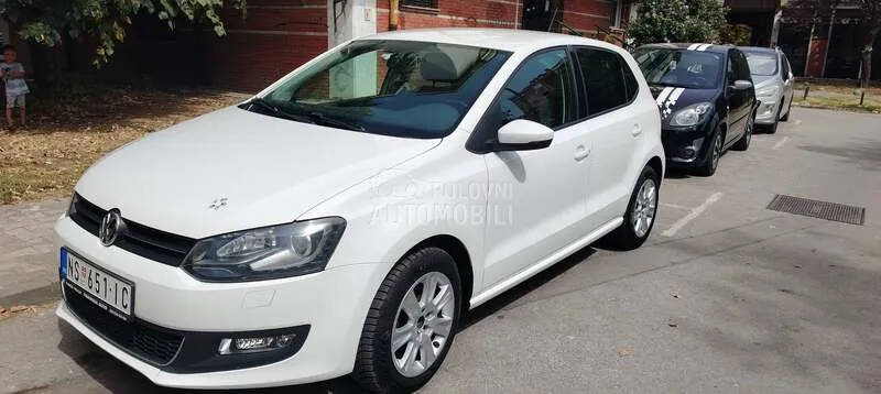 Volkswagen Polo 2011 photo 2