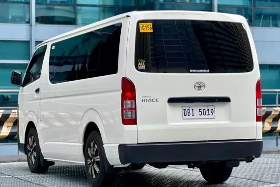 Toyota Hiace Commuter 2023 photo 4