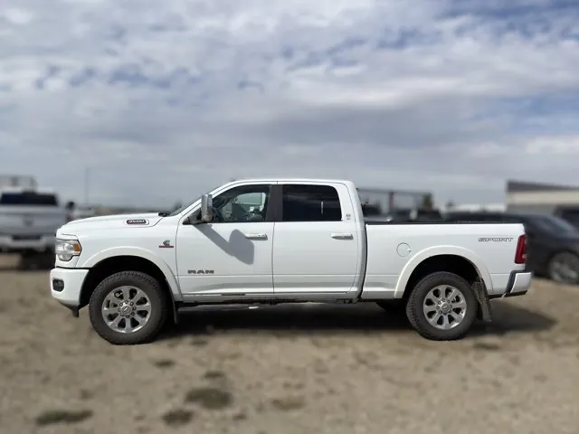 Ram 3500 Laramie 2022 photo 2