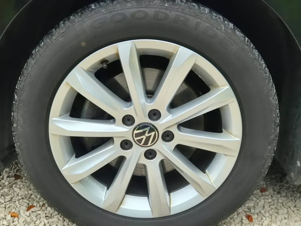 Volkswagen Passat 2023 photo 3
