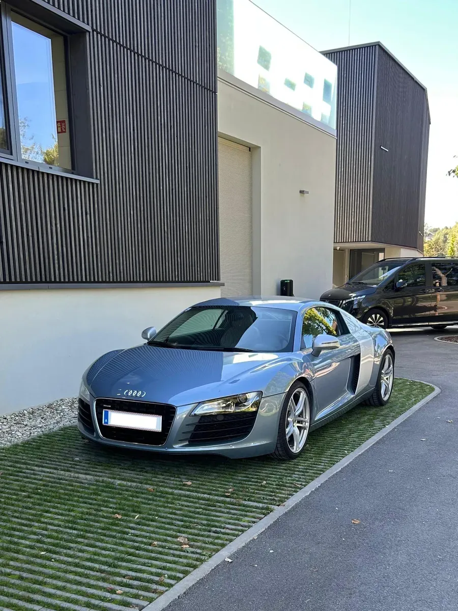 Audi R8