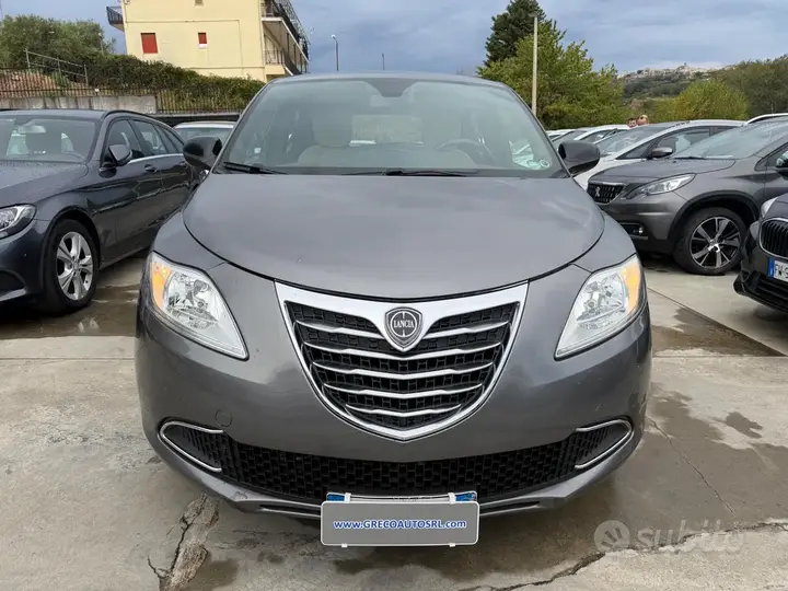 Lancia Ypsilon 2015 photo 3