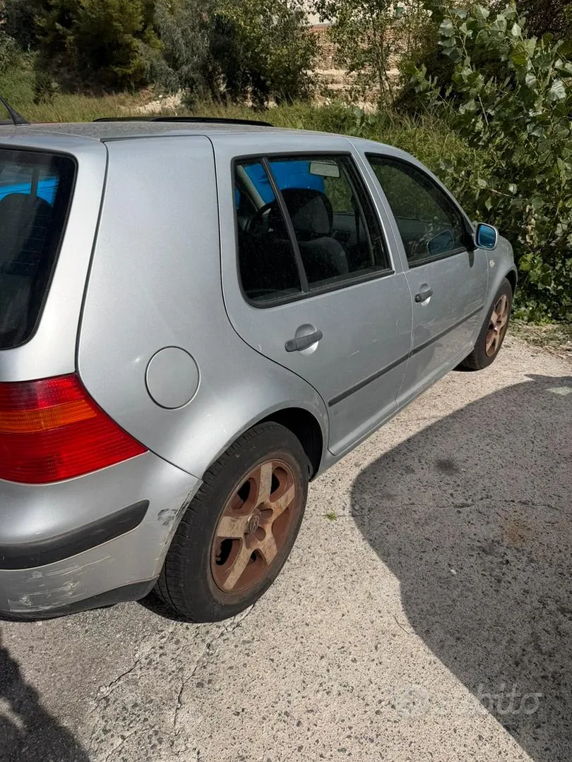 Volkswagen Golf 2000 photo 3