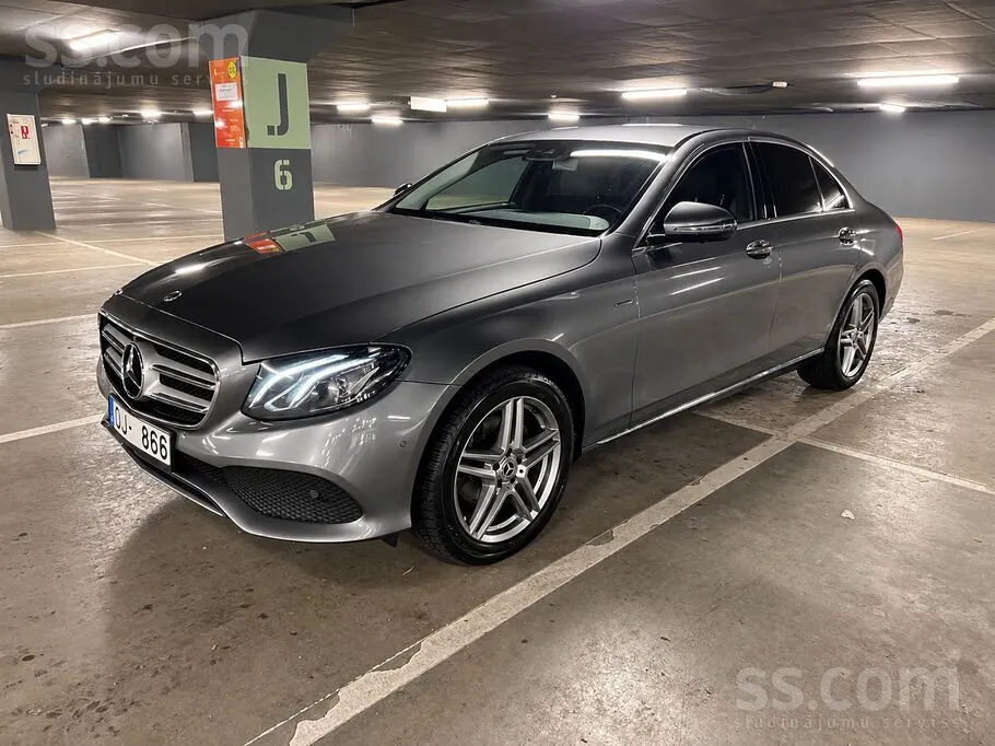 Mercedes-Benz E200 2017 photo 2