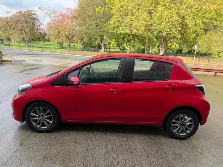 Toyota Yaris 2014 photo 5
