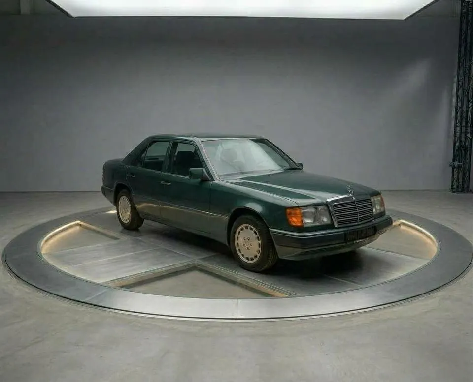 Mercedes-Benz 300E