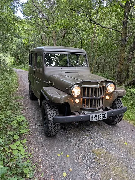 Willys Jeep 1955 photo 2