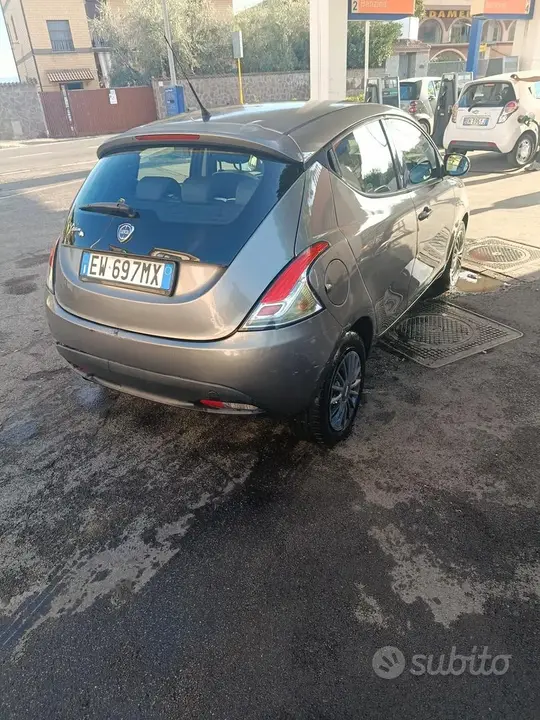 Lancia Ypsilon 2014 photo 4