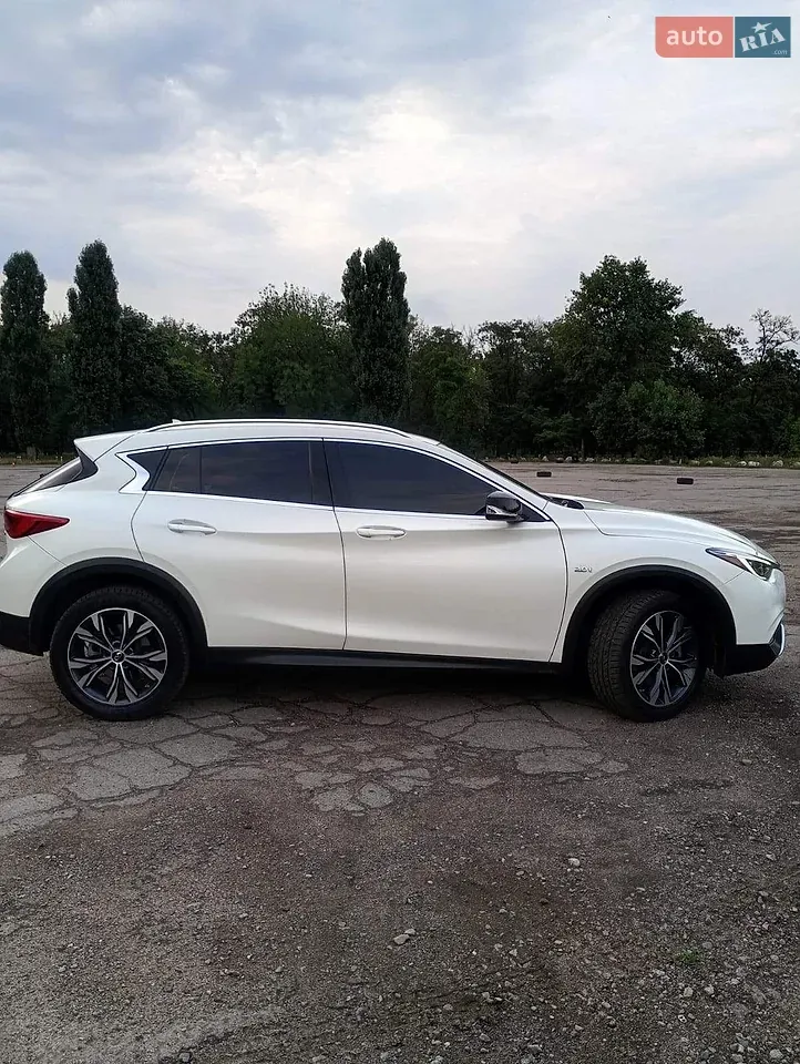Infiniti Qx30 2018 photo 2