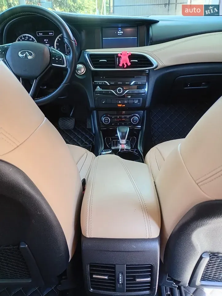Infiniti Qx30 2018 photo 4