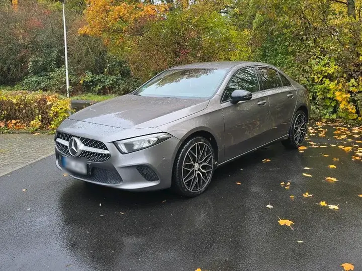 Mercedes-Benz A250E