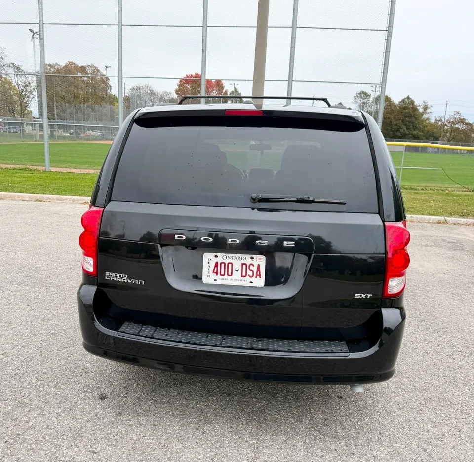 Dodge Caravan 2015 photo 2