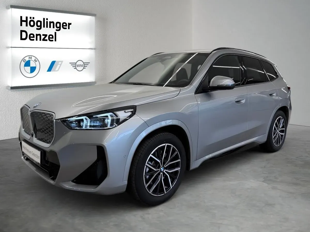BMW Ix1 2026 photo 2