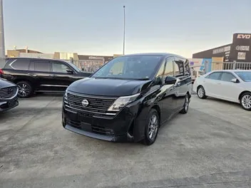 Nissan Serena 2024 photo 2