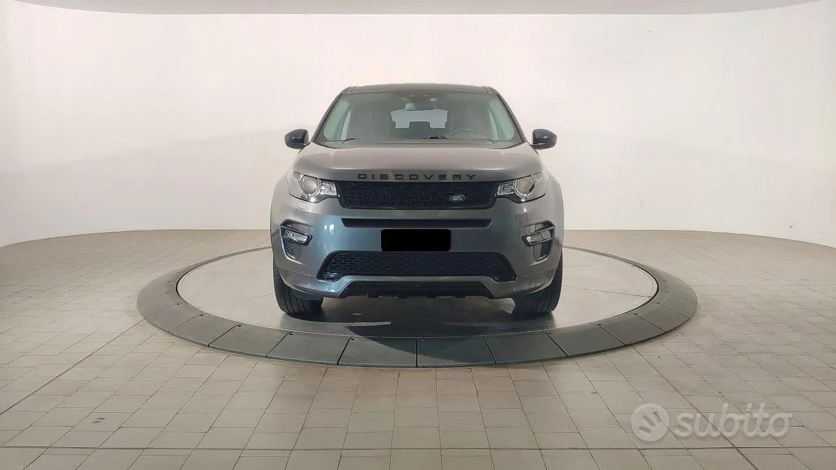 Land Rover Discovery Sport 2017 photo 3