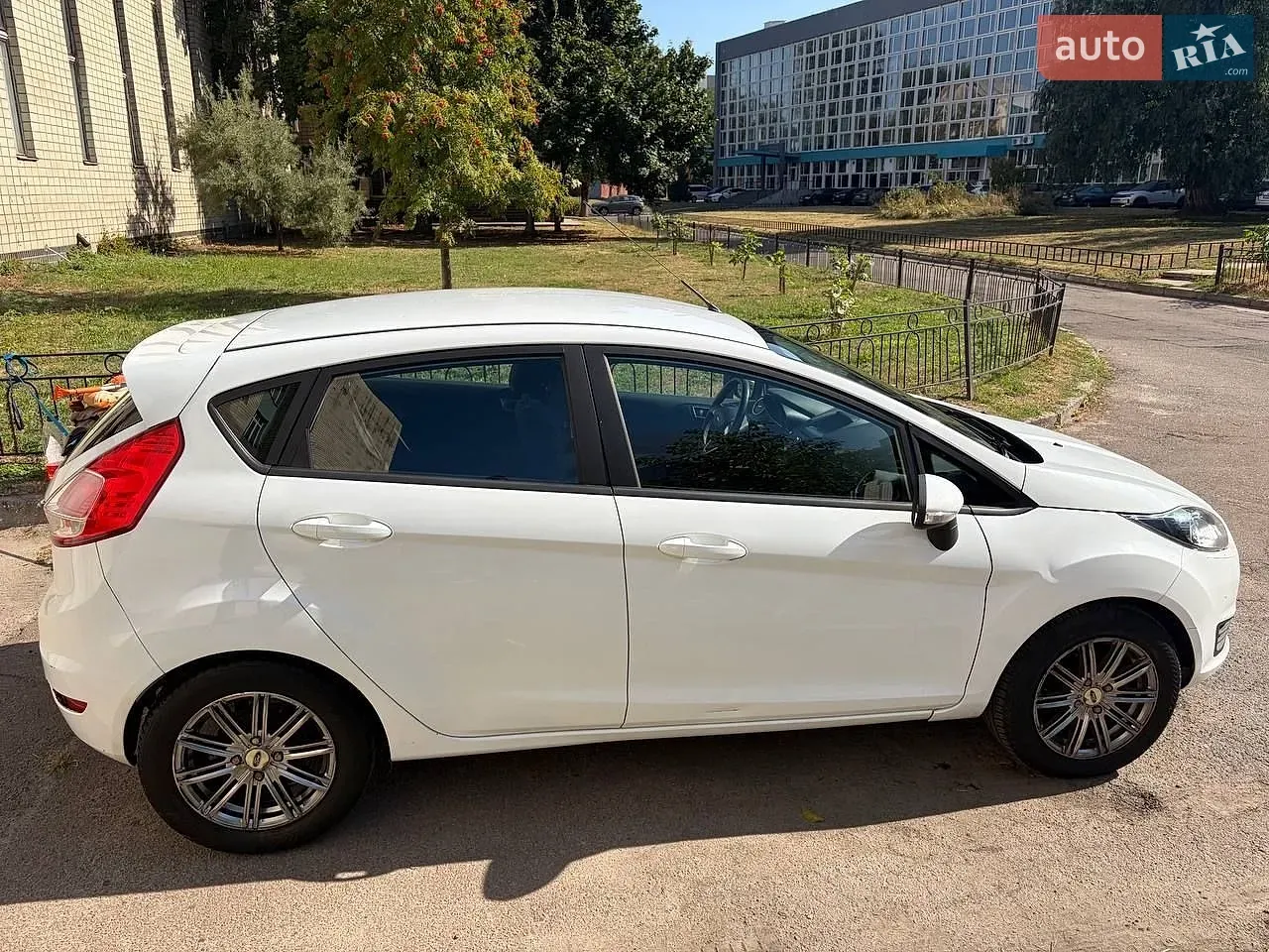 Ford Fiesta 2013 photo 5