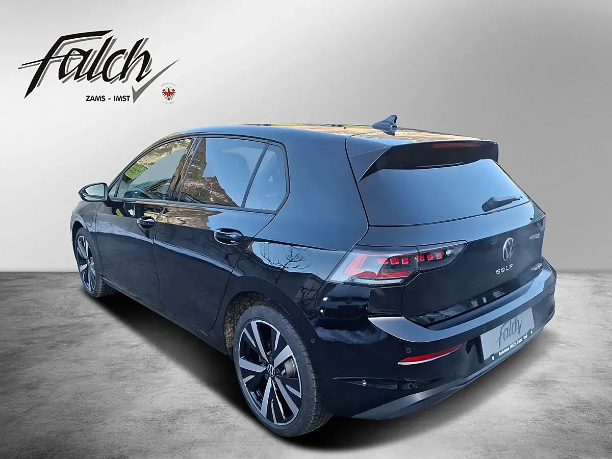 Volkswagen Golf 2025 photo 3