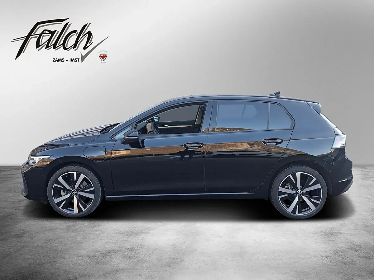 Volkswagen Golf 2025 photo 2