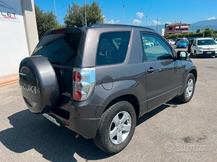 Suzuki Grand Vitara 2012 photo 4