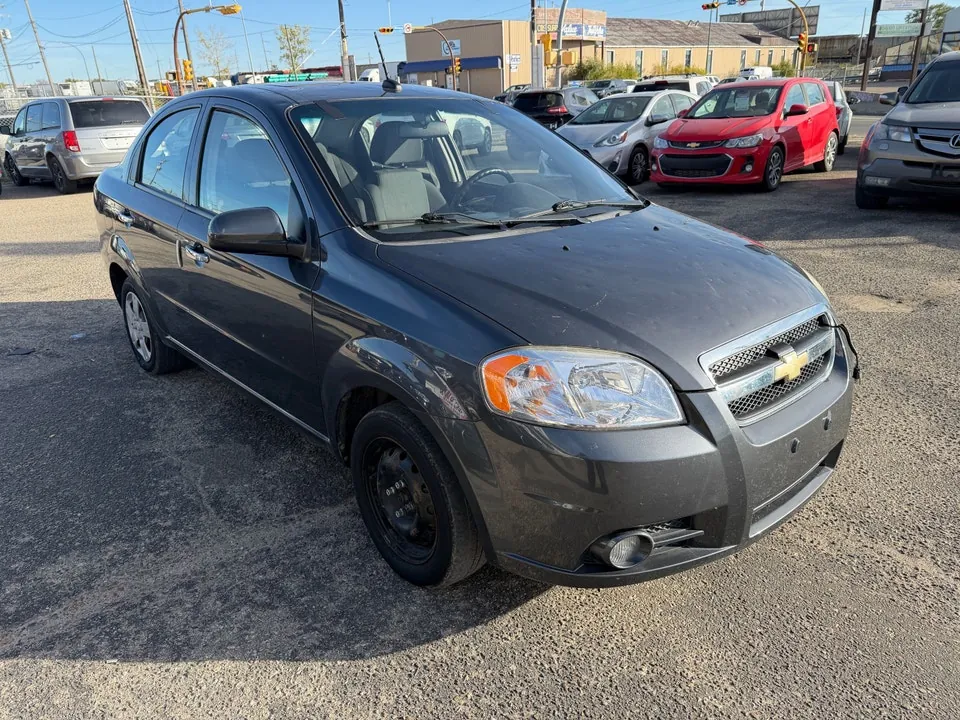 Chevrolet Aveo 2011 photo 2