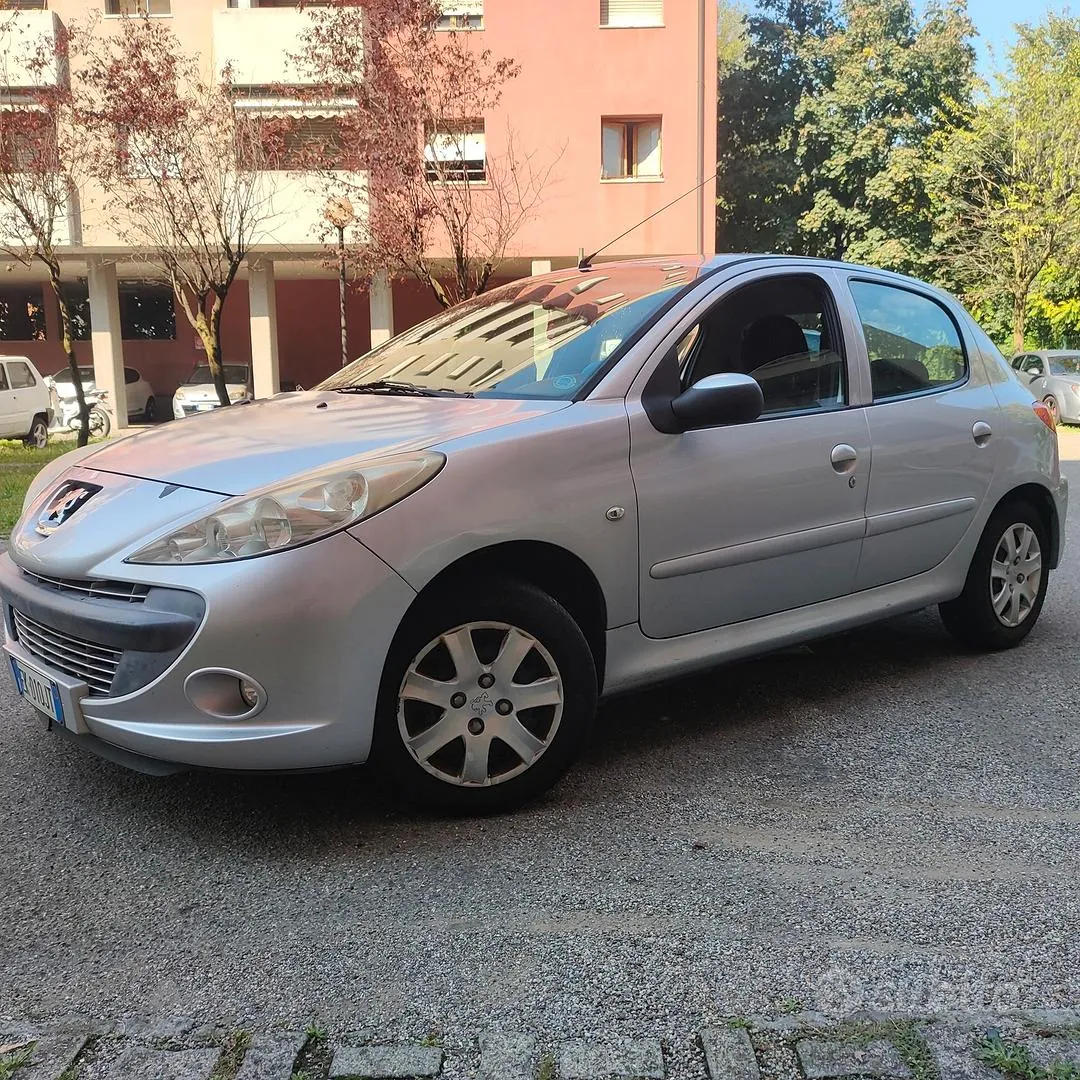 Peugeot 206