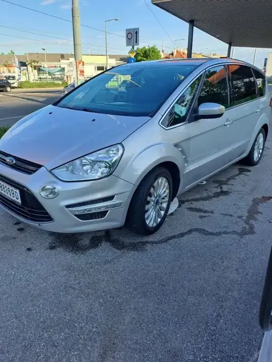 Ford S-Max 2012 photo 3