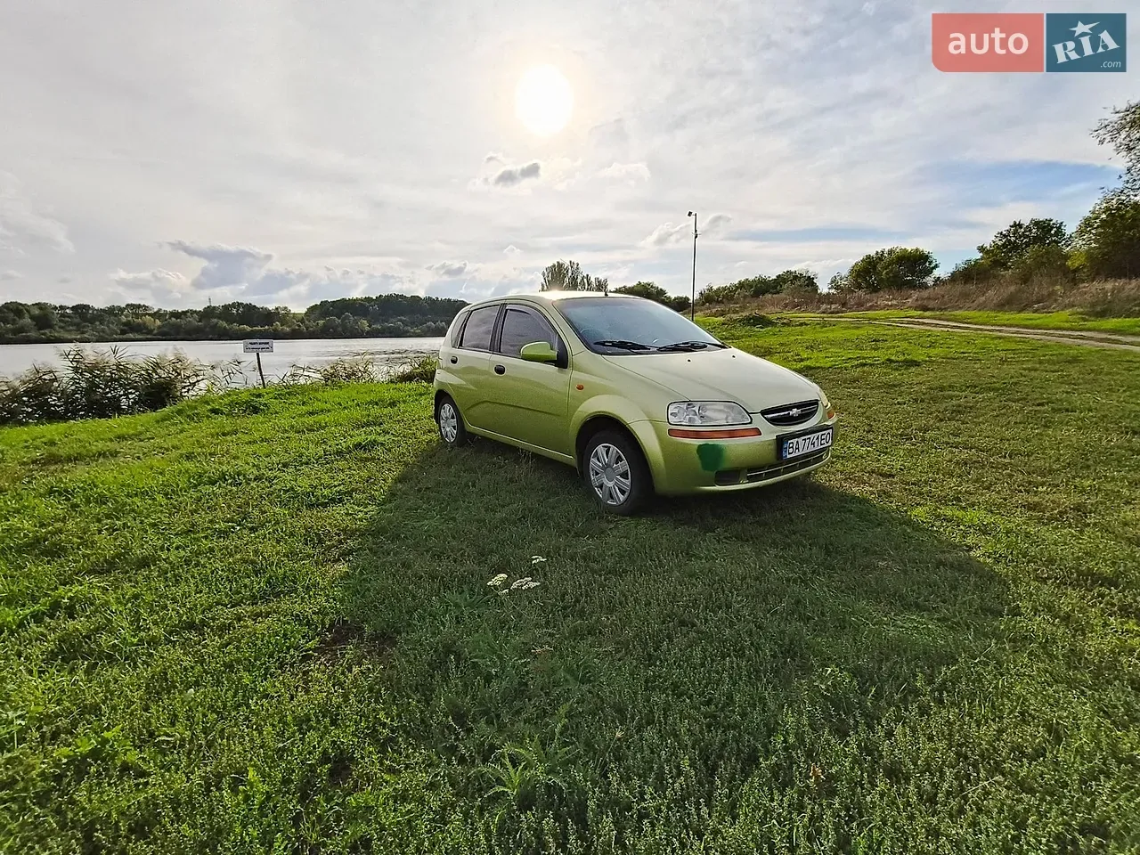 Chevrolet Aveo 2004 photo 2