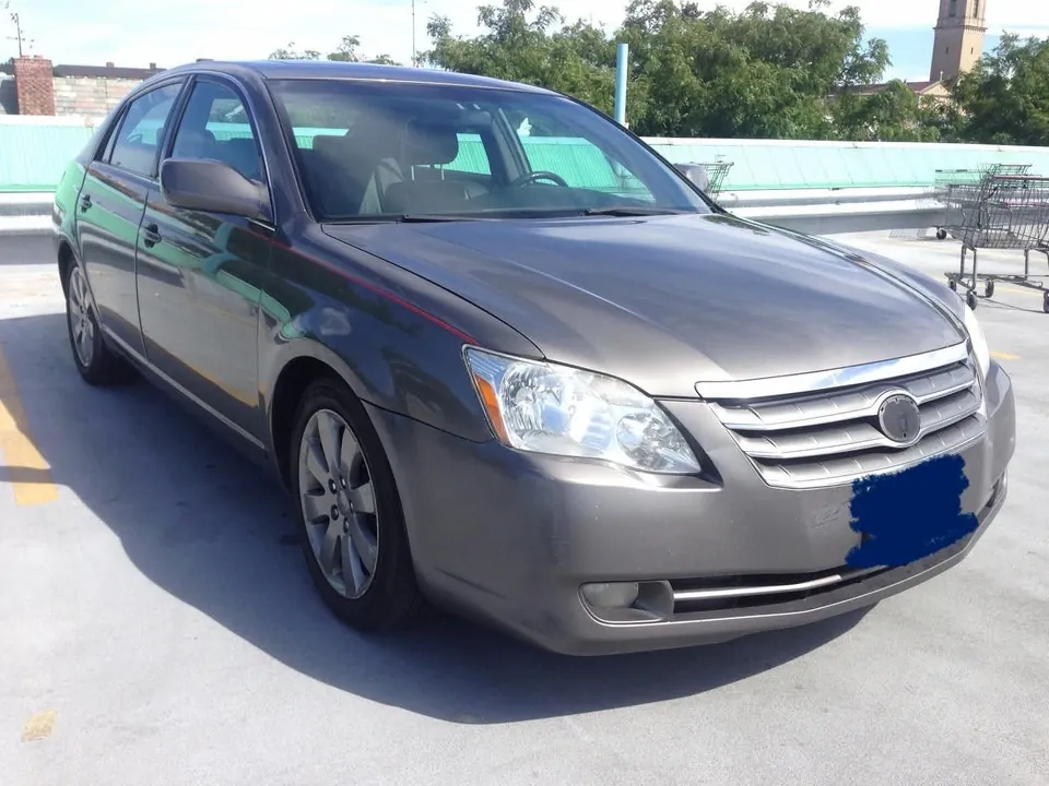 Toyota Avalon 2005 photo 2