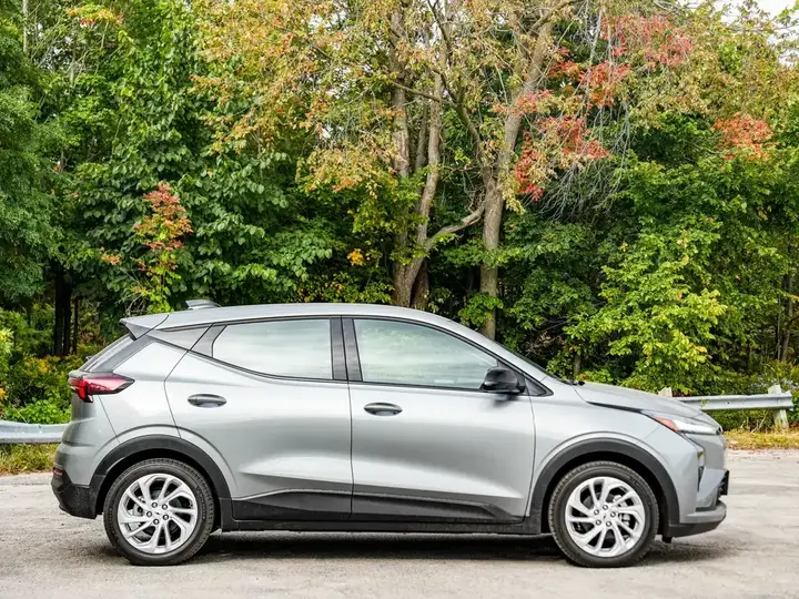 Chevrolet Bolt 2027 photo 5