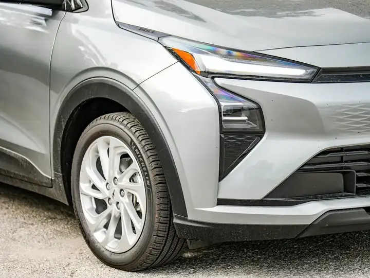 Chevrolet Bolt 2027 photo 4