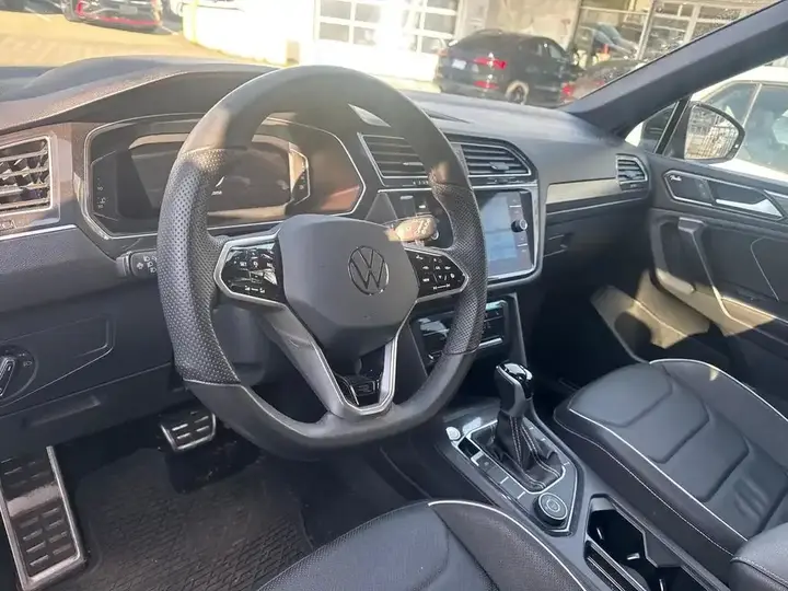 Volkswagen Tiguan 2024 photo 3