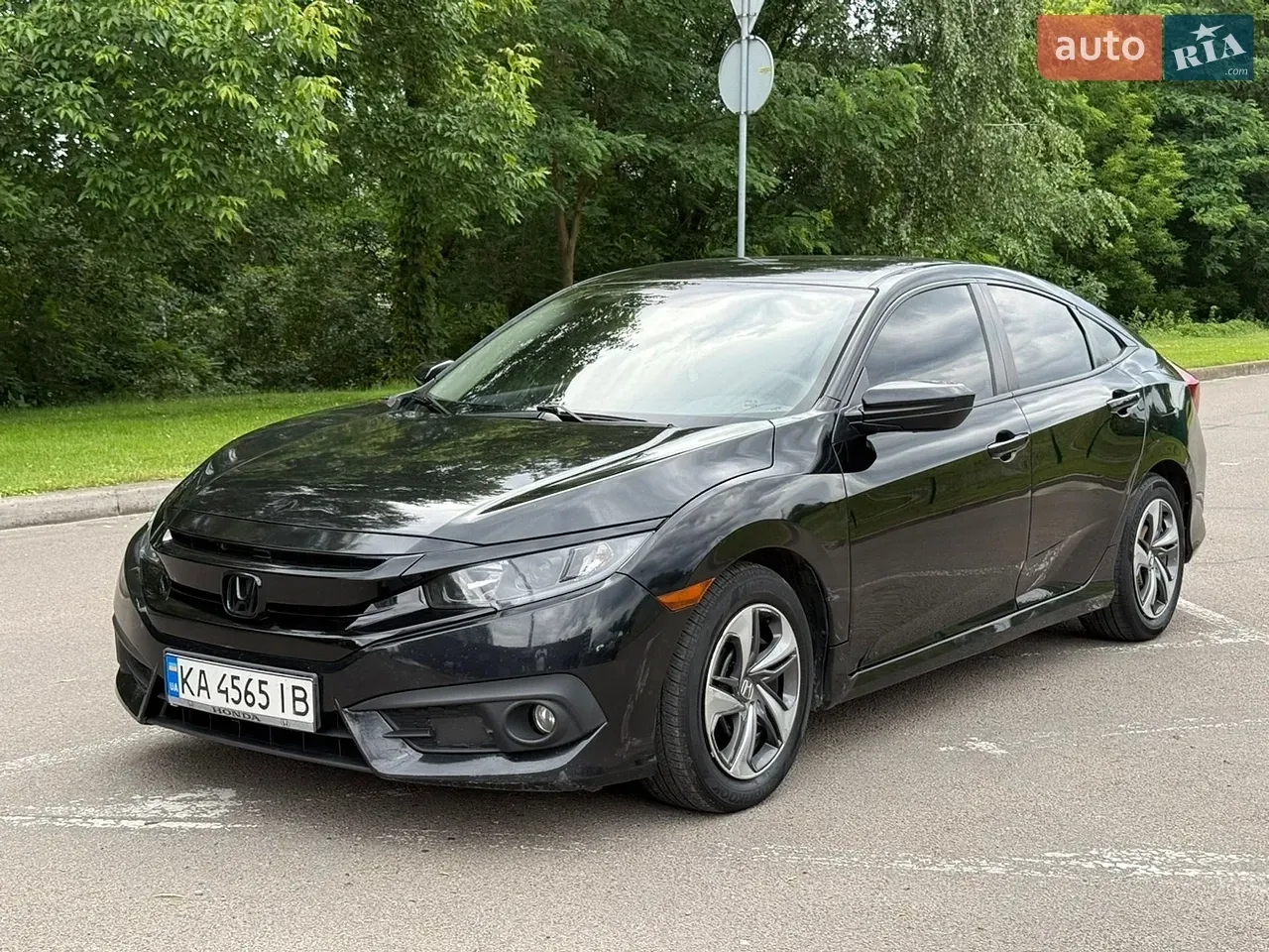 Honda Civic 2020 photo 2