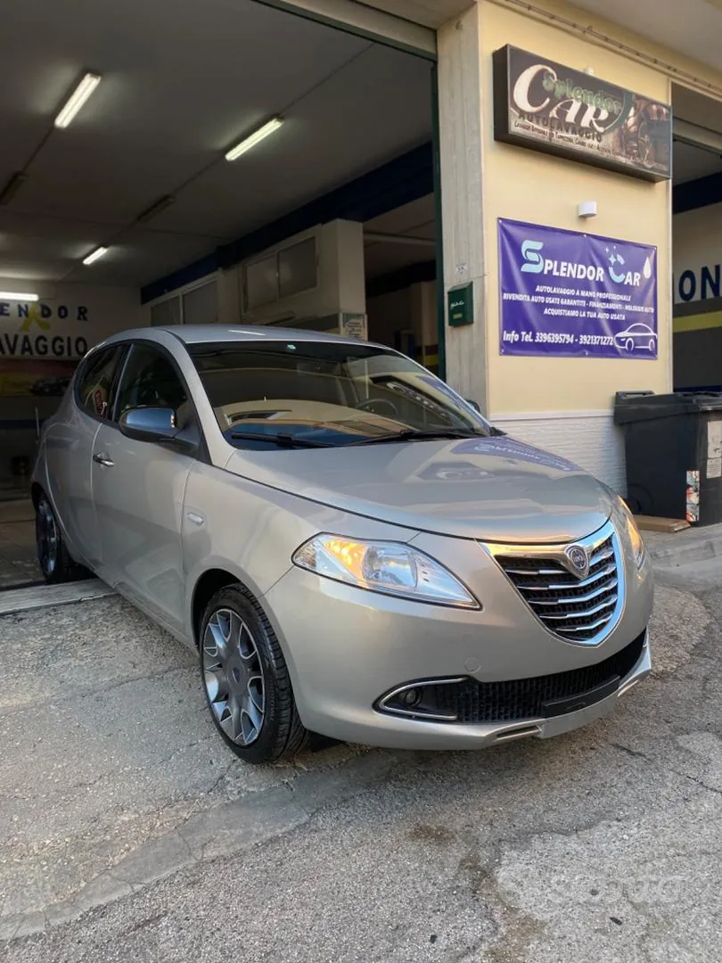Lancia Ypsilon 2012 photo 4