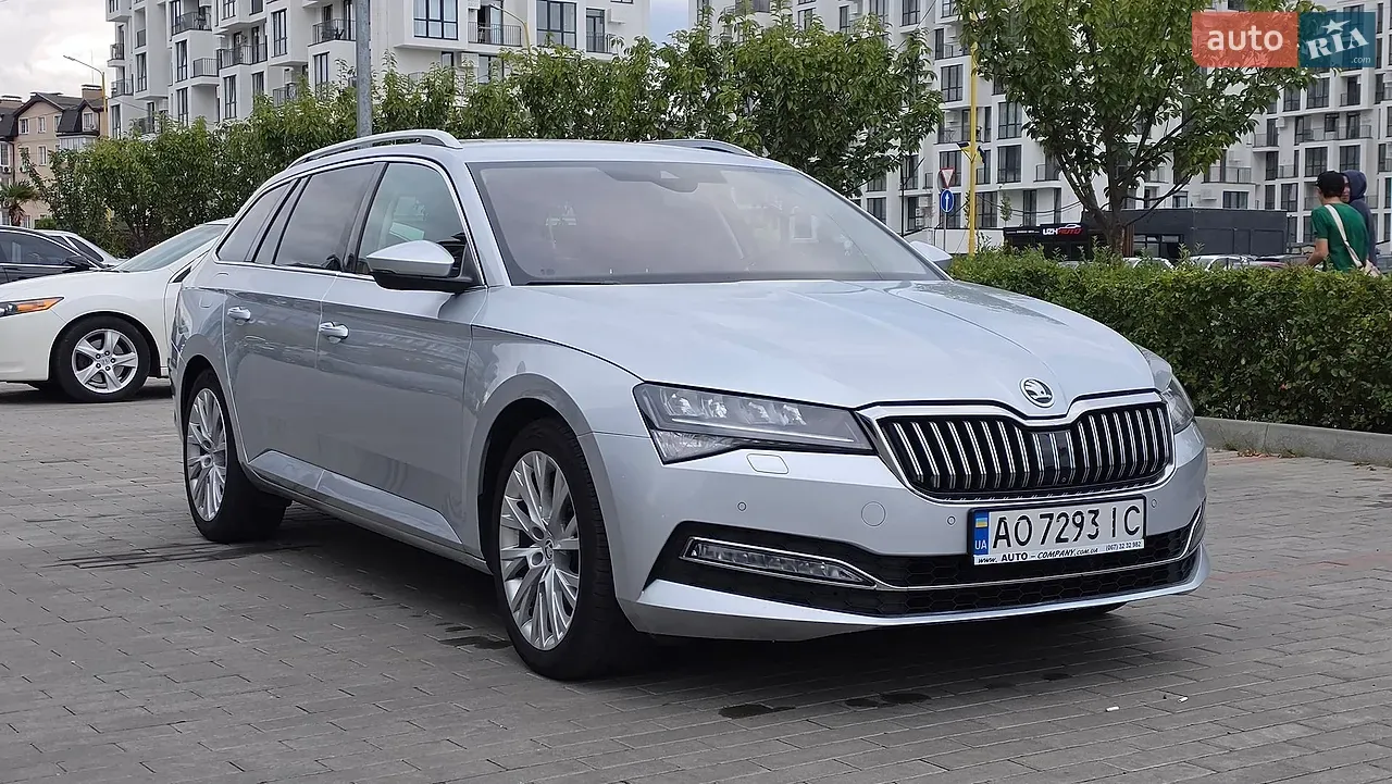 Skoda Superb 2021 photo 4