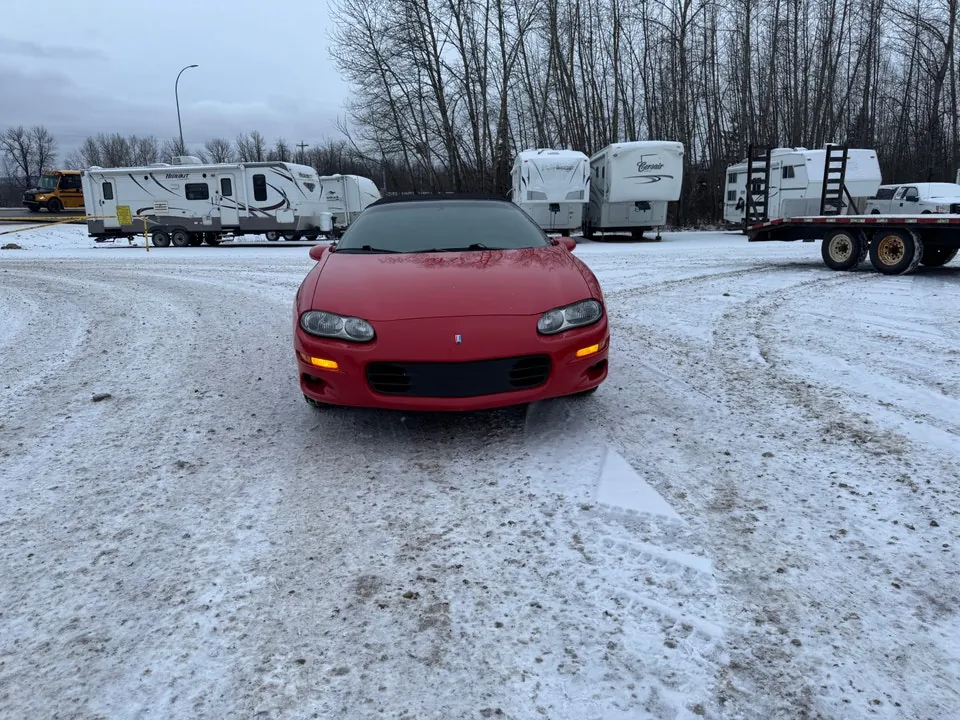 Chevrolet Camaro 2001 photo 2