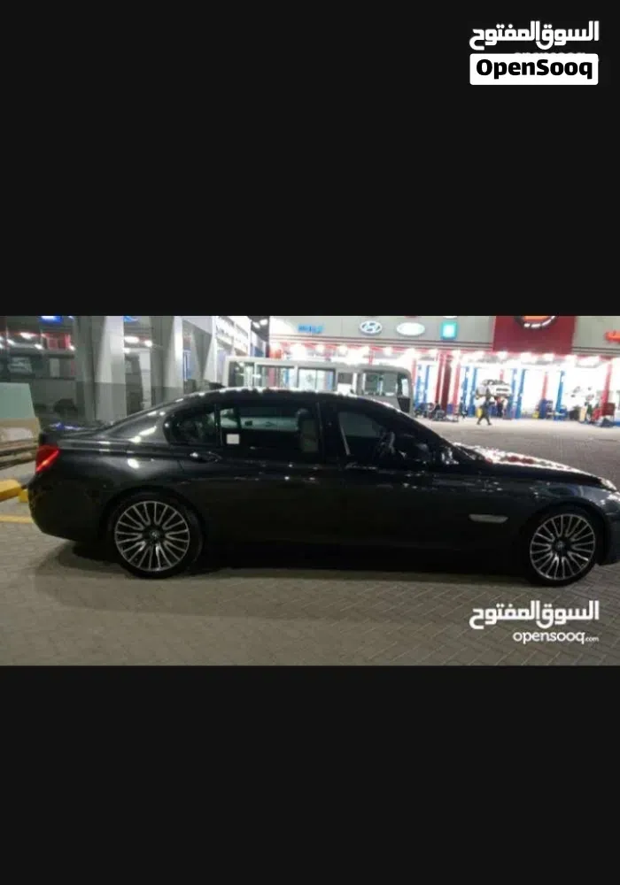BMW 7 Series 2011 photo 3