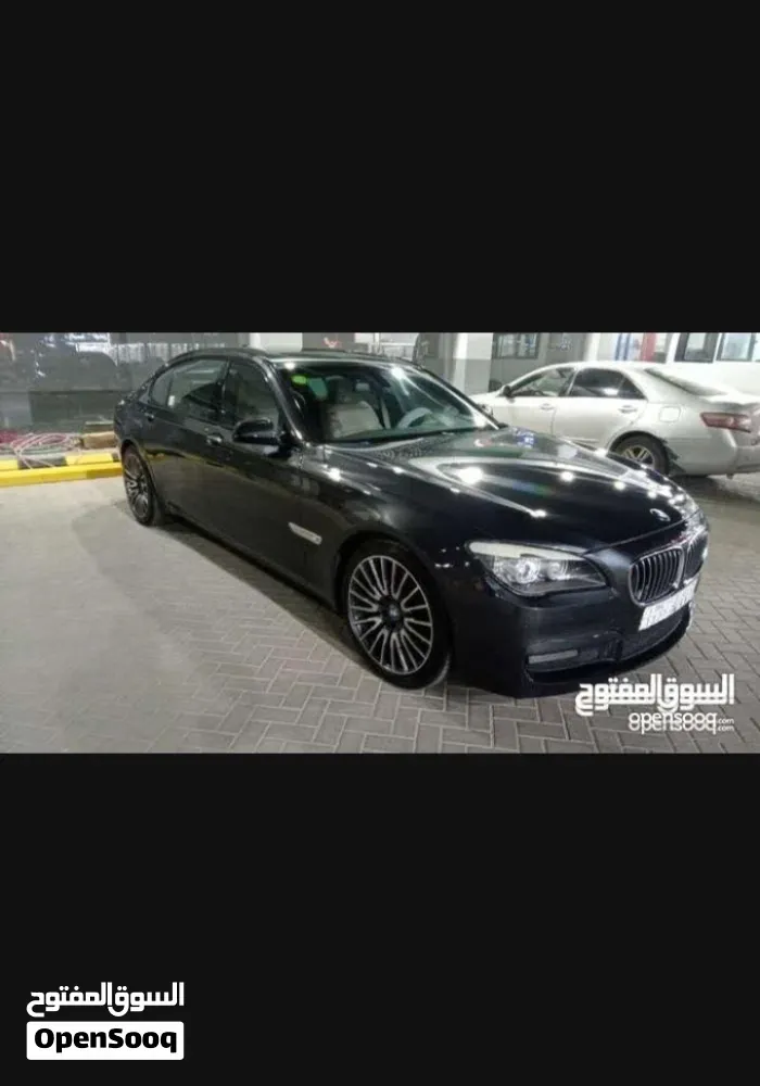 BMW 7 Series 2011 photo 4