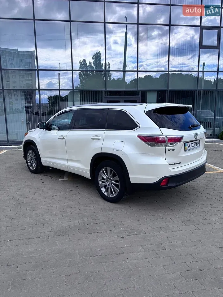 Toyota Highlander 2014 photo 3