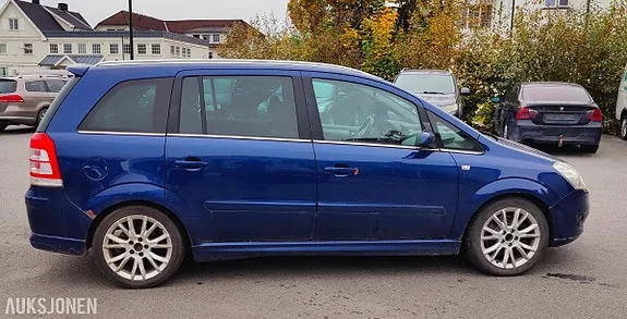 Opel Zafira 2010 photo 5