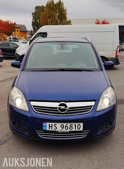 Opel Zafira 2010 photo 2