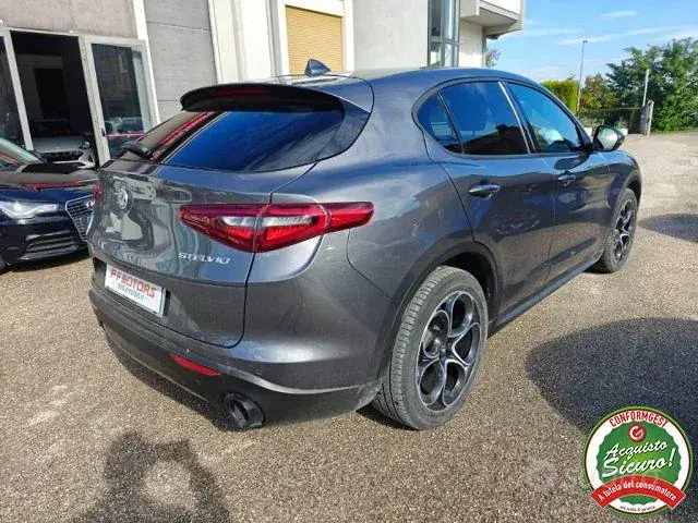 Alfa Romeo Stelvio 2022 photo 4