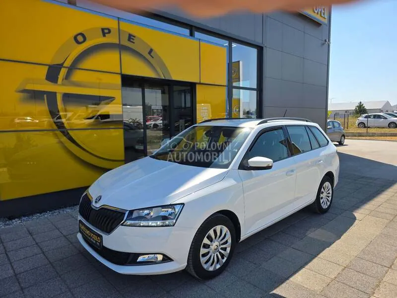 Skoda Fabia 2022 photo 3