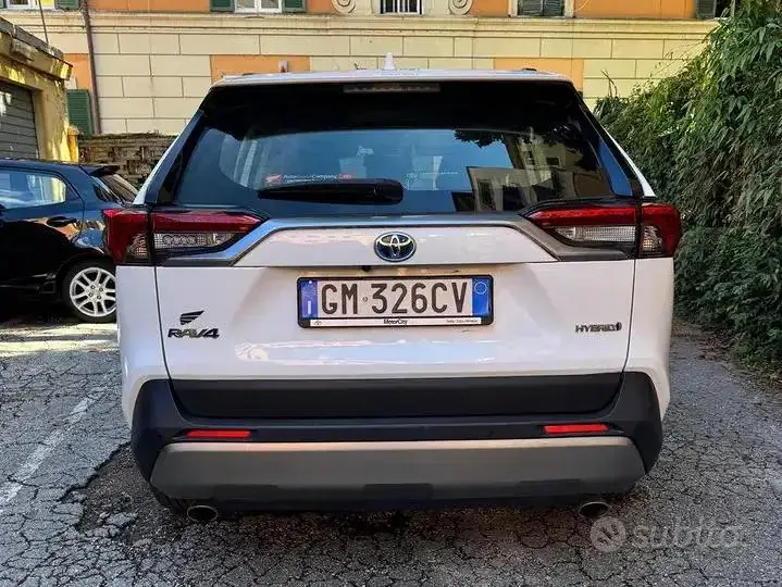 Toyota Rav4 2022 photo 3